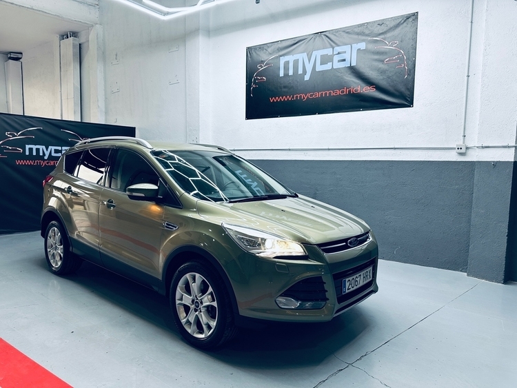 Ford Kuga Titanium foto miniatura